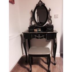 A beautiful unique French style dressing table set in chalk graphite colour