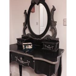 A beautiful unique French style dressing table set in chalk graphite colour