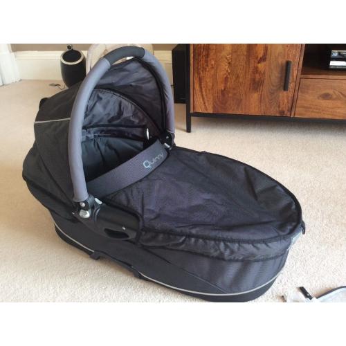 Quinny Dreami Carrycot & accessories: mattress, rain cover, mosquito net, carrycot/car seat adapters