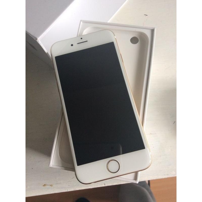 iPhone 6s 8 Month Old Unlocked Gold 16gb Fantastic Condition with Original Box and Charger A Grade