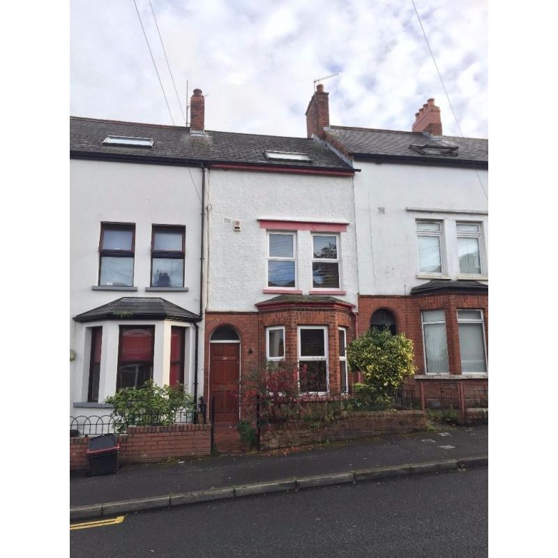 Double Room in 4-Bed House Share Stranmillis