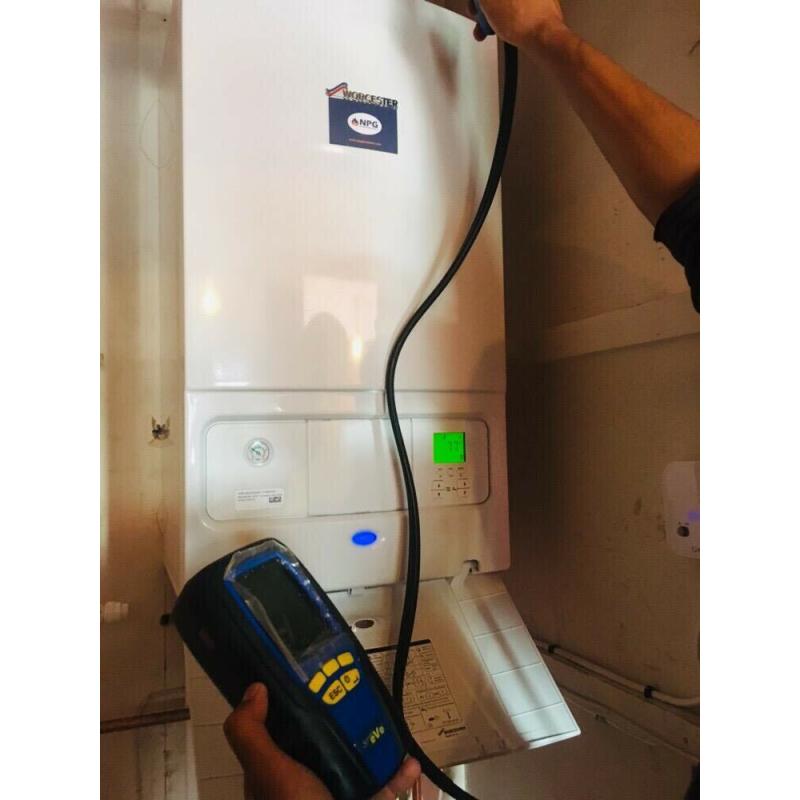 Worcester Bosch Greenstar 30kW SUPPLY & FIT ?1499 * SUPPLY & FIT 24kW Boiler from ?999 O7861 758762
