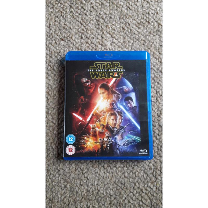 Star Wars Blu-ray disk. The Force Awakens.