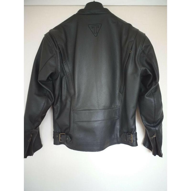 Triumph Leather Jacket Size 53 (42 UK)