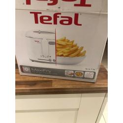 ?20 -- New UNUSED TEFAL MaxiFry Deep Fryer for Sale
