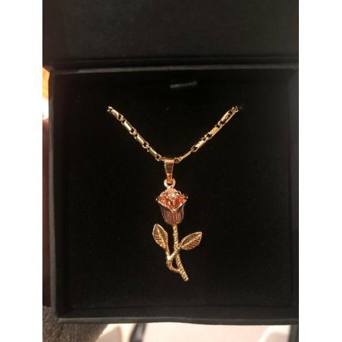 Rose flower necklace gold plated with chain