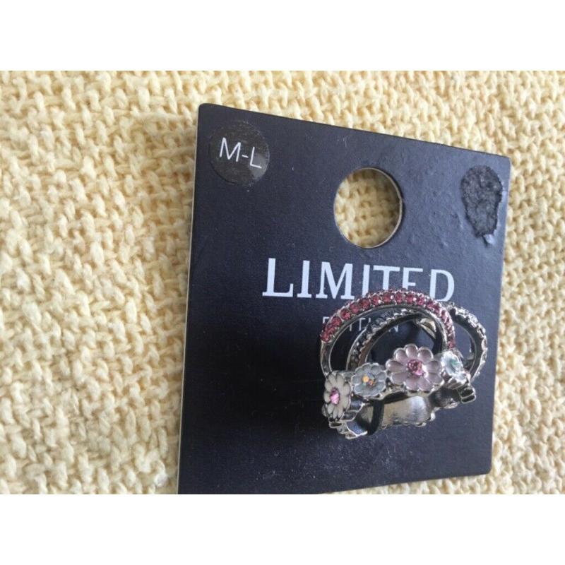 Brand new and tagged 4 dress rings m/l M&S