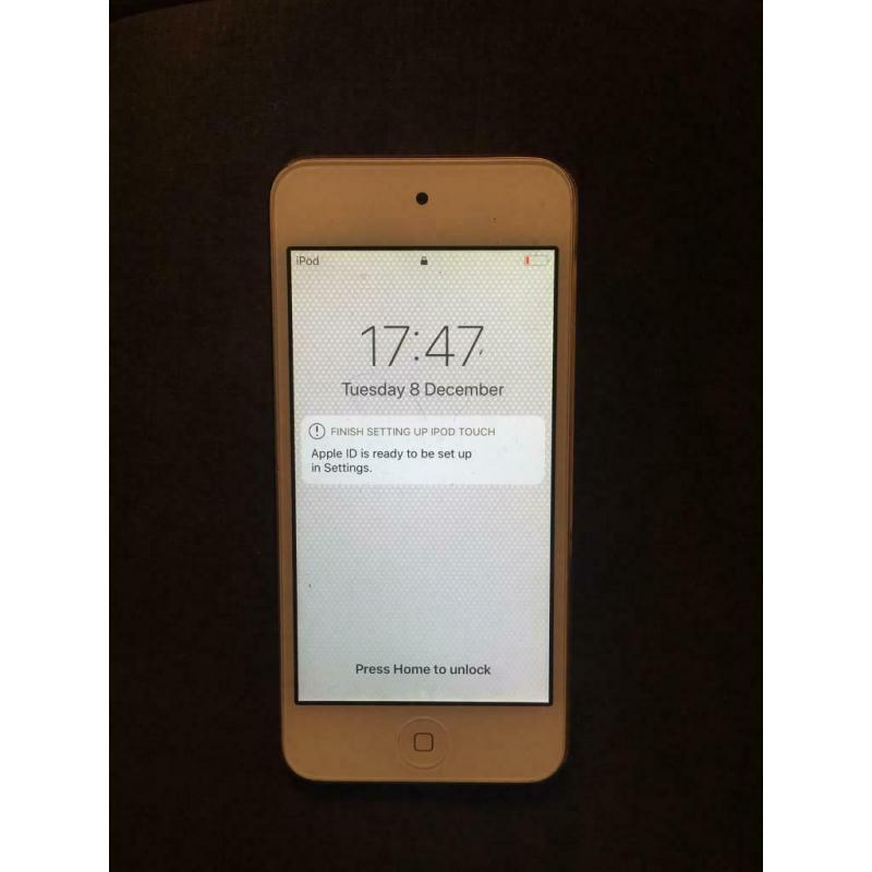 Gold Apple iPod Touch 6th Generation 16GB - PERFECT CONDITION