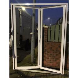 White Aluminium Bi Fold Doors Ex display with glass 1885x2370 delivery avail