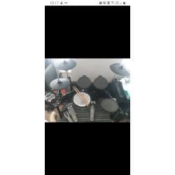 Roland TD-11 electric drum kit & Tama HP910SLW speed cobra pedals