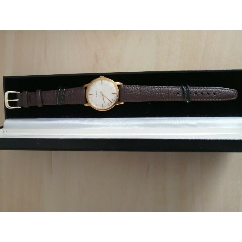 Mens Mondia Watch.( Solid Gold). OFFERS IN PERSON ONLY CONSIDERED