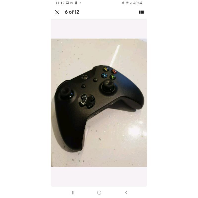 Microsoft XBOX One Controller and Charging Dock