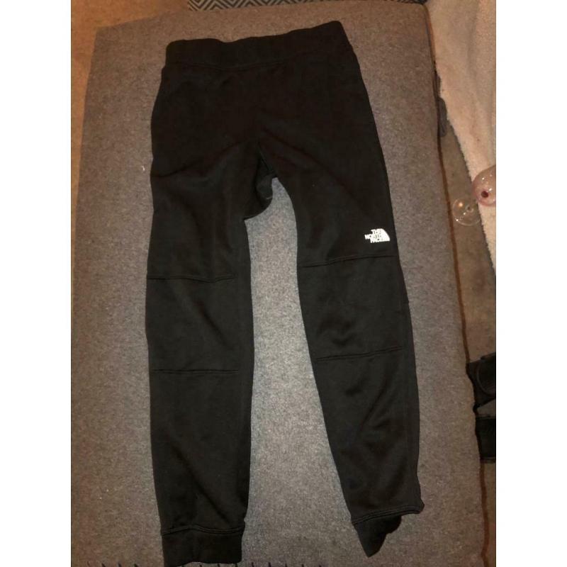 Boys joggers north face size large