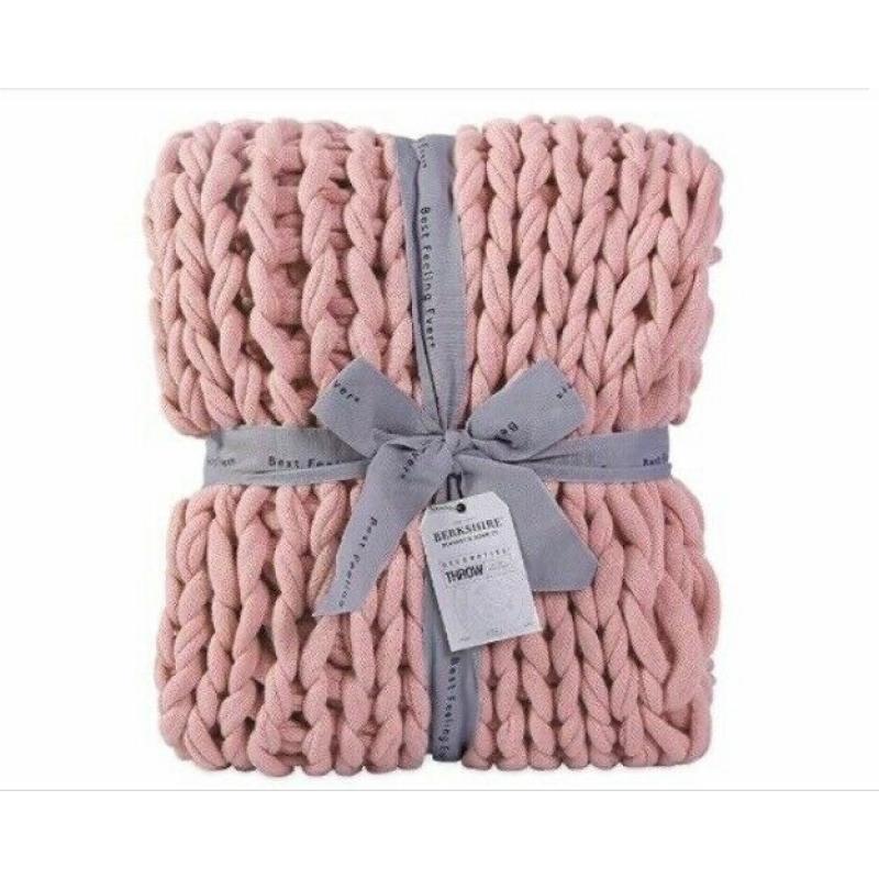 NEW Berkshire Blanket Large Chunky DOUBLE KNIT Luxury Throw Blanket Misty Rose Blush 50 x 60 in Xmas