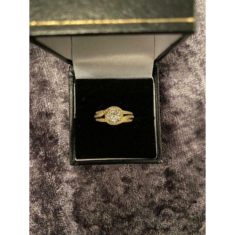 18ct yellow gold engagement ring