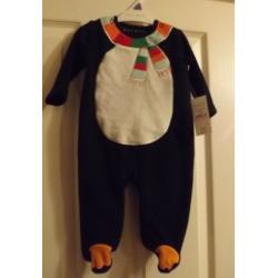 Cutest unused with tag Baby winter Penguin outfit 3-6 months fleecy feel see desc