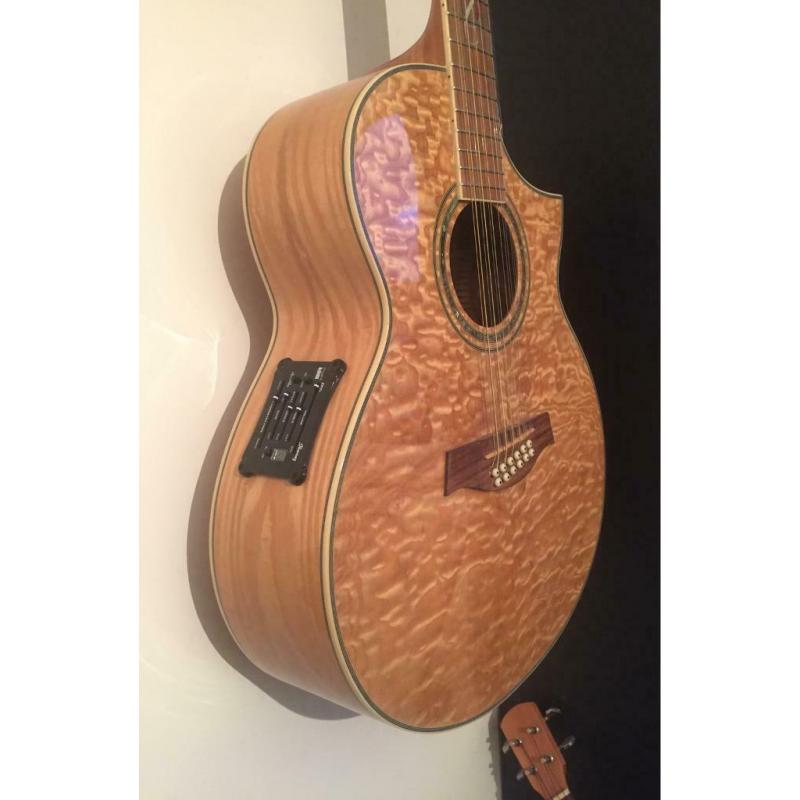 Beautiful 12-string guitar (perfect condition)